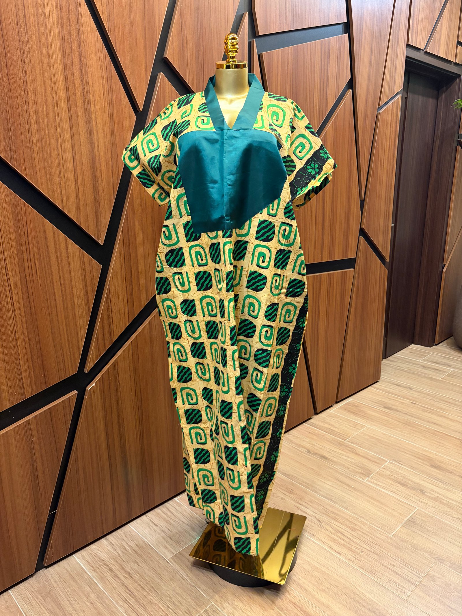 Full length Bubu with front patch A0065