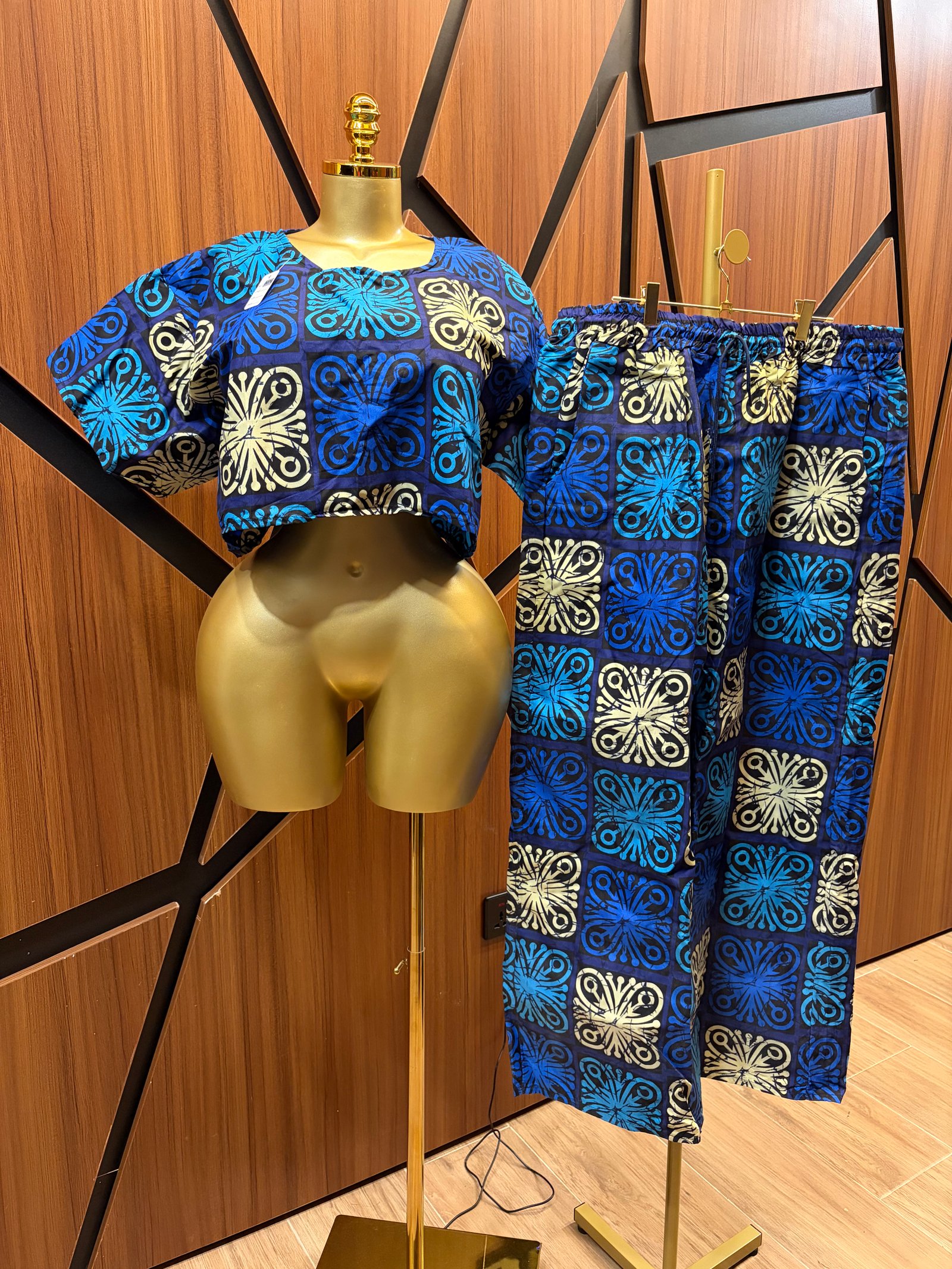2 piece Crop Top with Trousers A0076