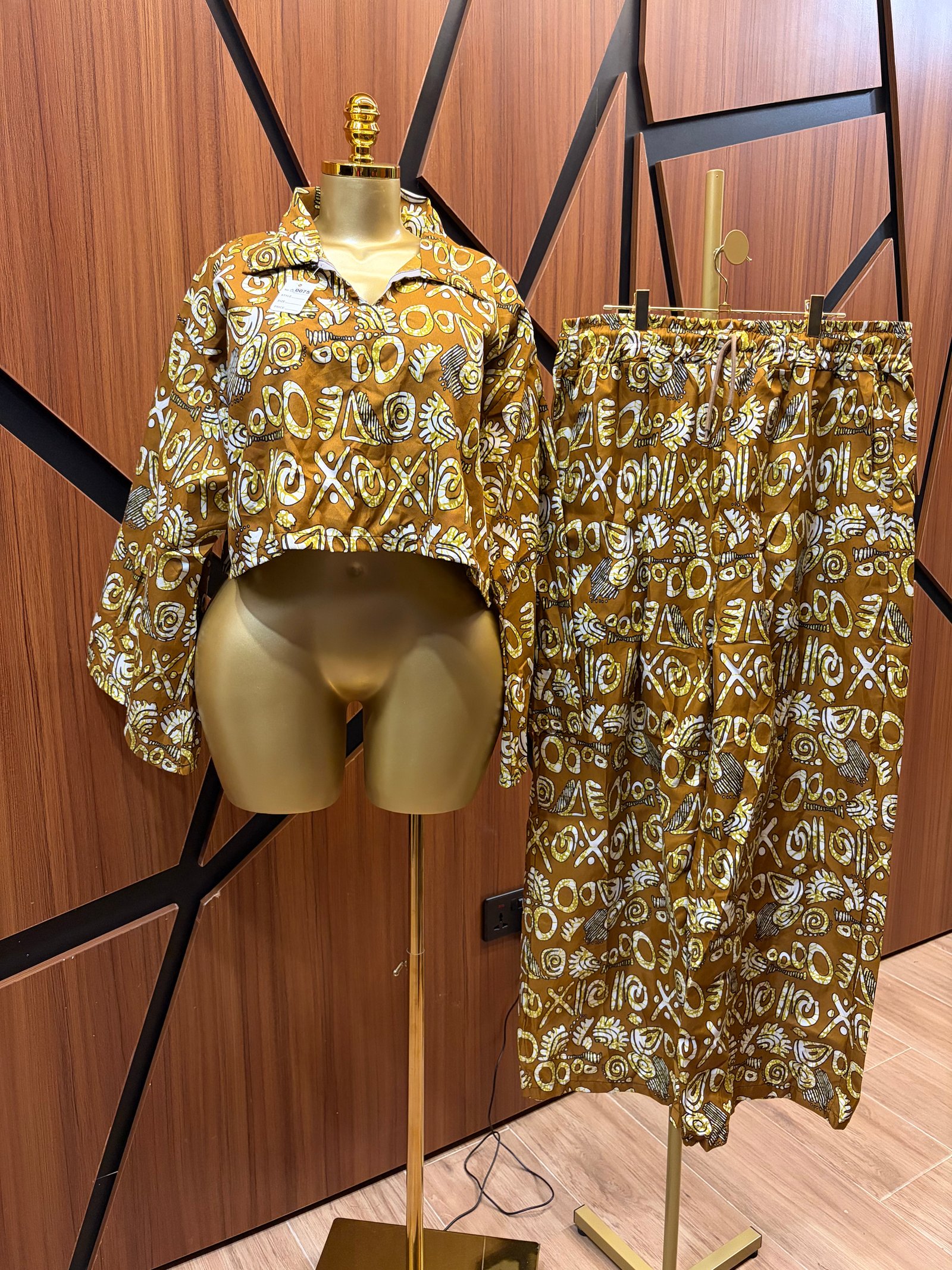 2 piece Long Sleeved Top with Trousers A0075