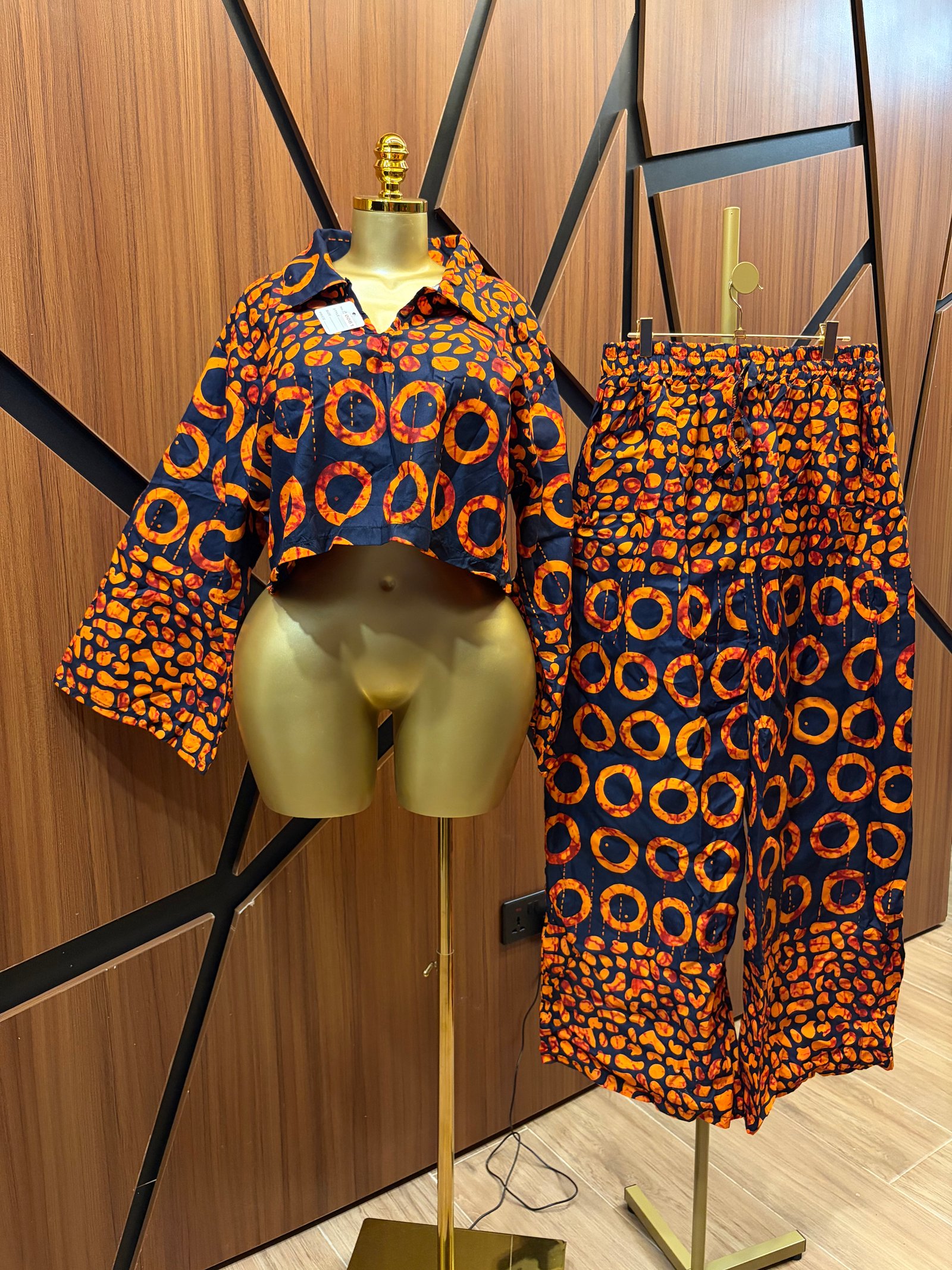 2 piece Long Sleeved Top with Trousers A0081