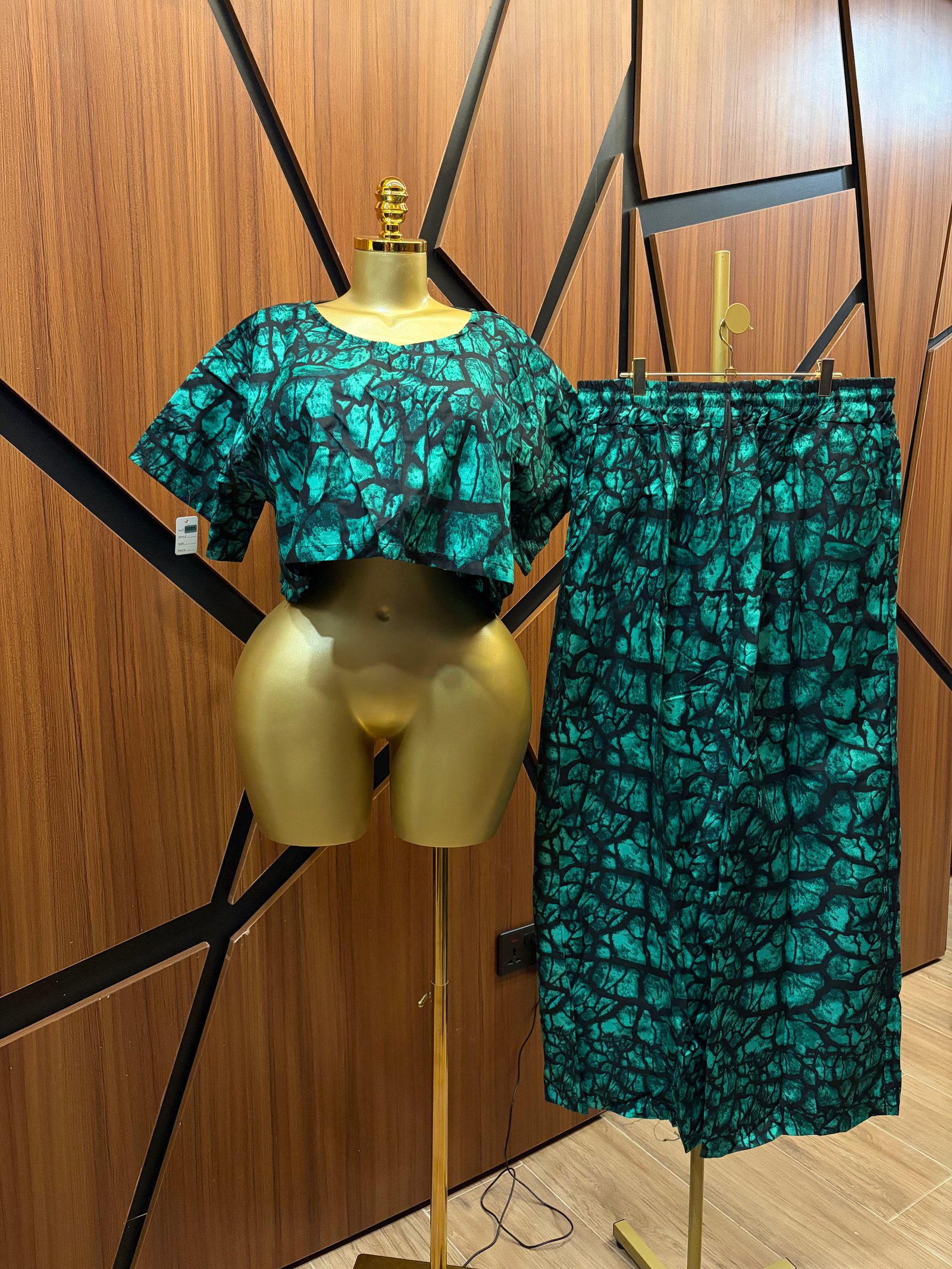 2 piece Crop Top with Trousers A0085