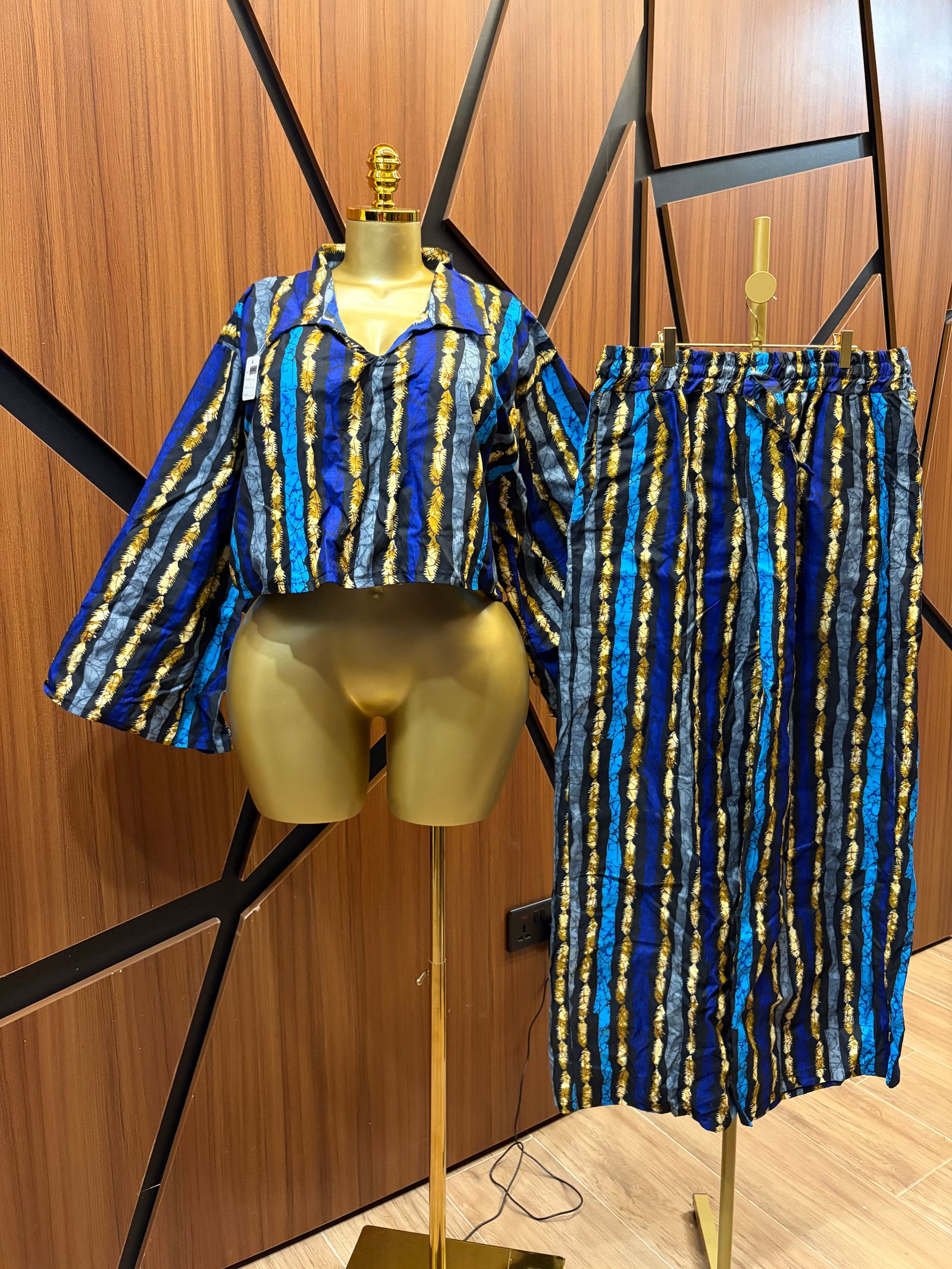 2 piece Long Sleeved Top with Trousers A0092